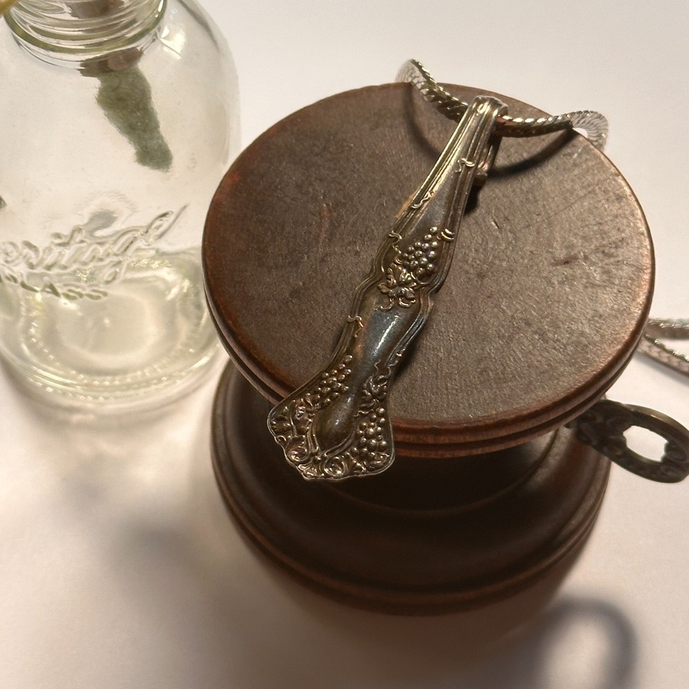 Rare Find 1847 Rogers Brothers Grape Pattern Silver Plated Spoon Necklace